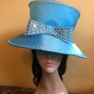 Donna Vinci designer hat